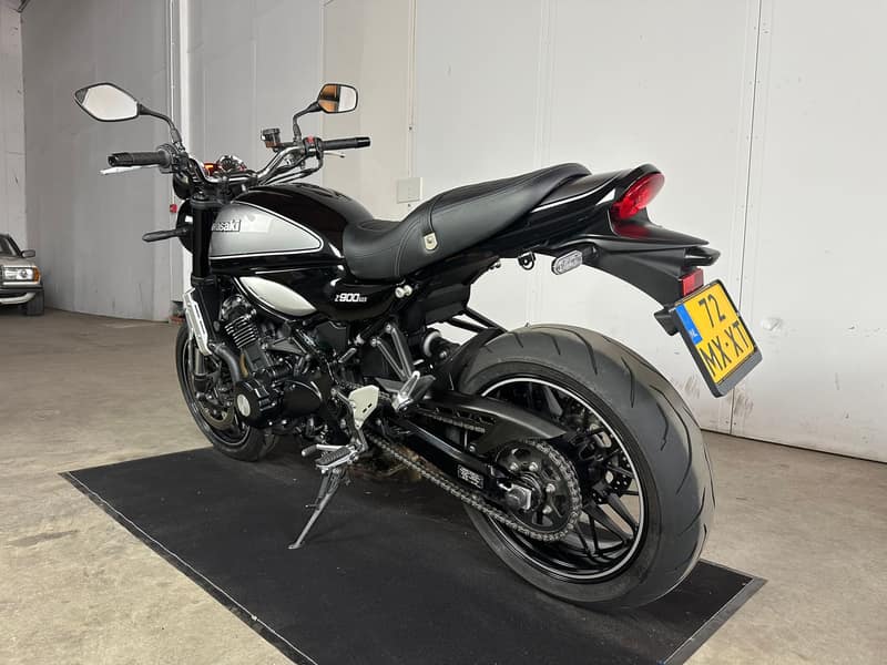 Kawasaki Z900RS (2025)