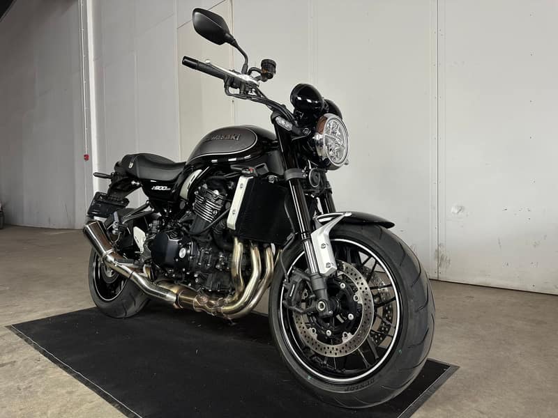 Kawasaki Z900RS (2025)